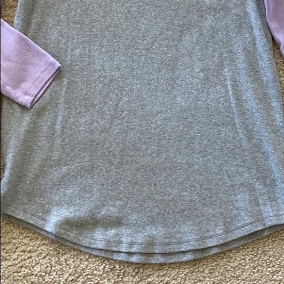 Old Navy Grey & Lavender Baseball Style Tee - Picture 5 of 6